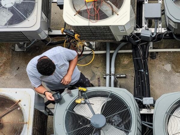 Choose an HVAC Unit That Can Keep Up With Your Oxford, MI Home